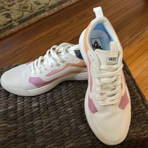 Women’s - Vans UltraRange - Like New!!!!!